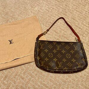 Louis Vuitton Pochette